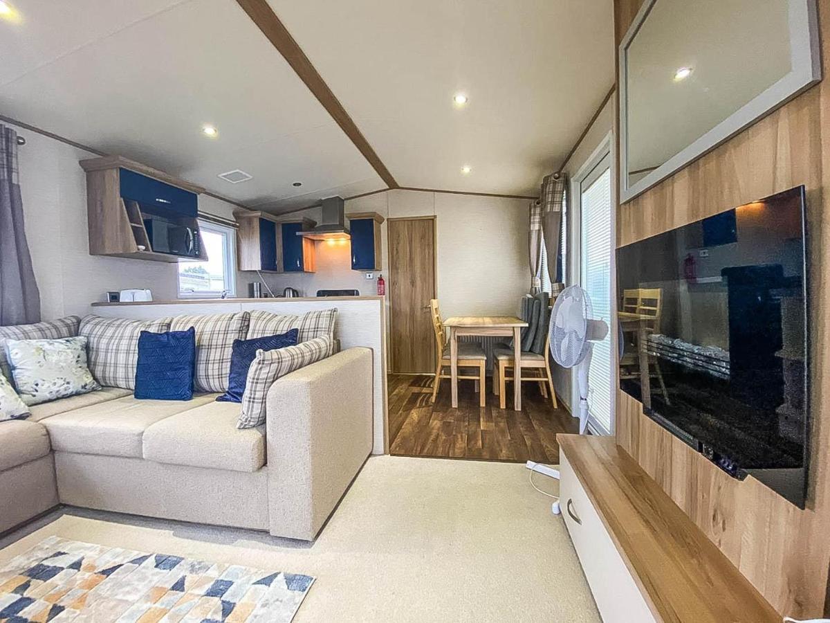 Lovely 6 Berth Caravan With Decking And Wifi In Kent, Ref 47017C Whitstable Exterior foto