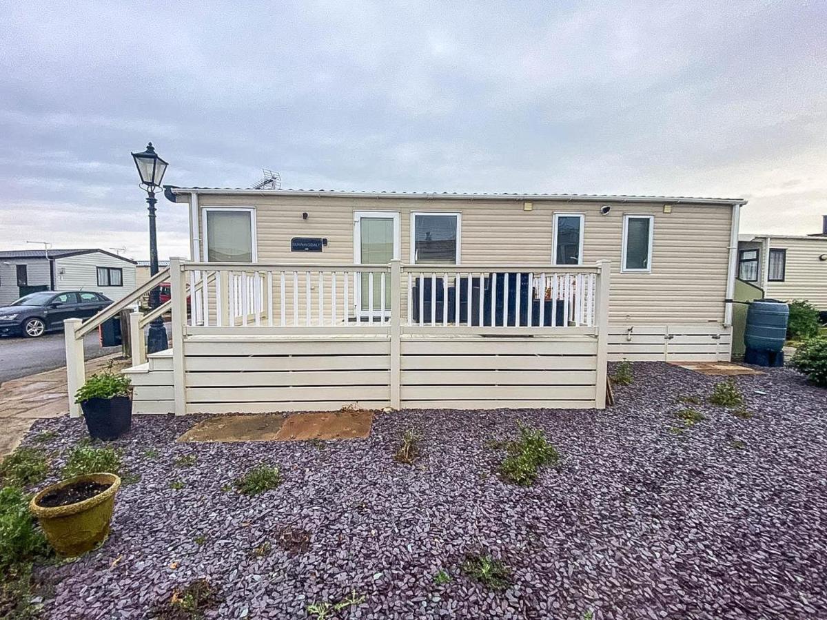 Lovely 6 Berth Caravan With Decking And Wifi In Kent, Ref 47017C Whitstable Exterior foto